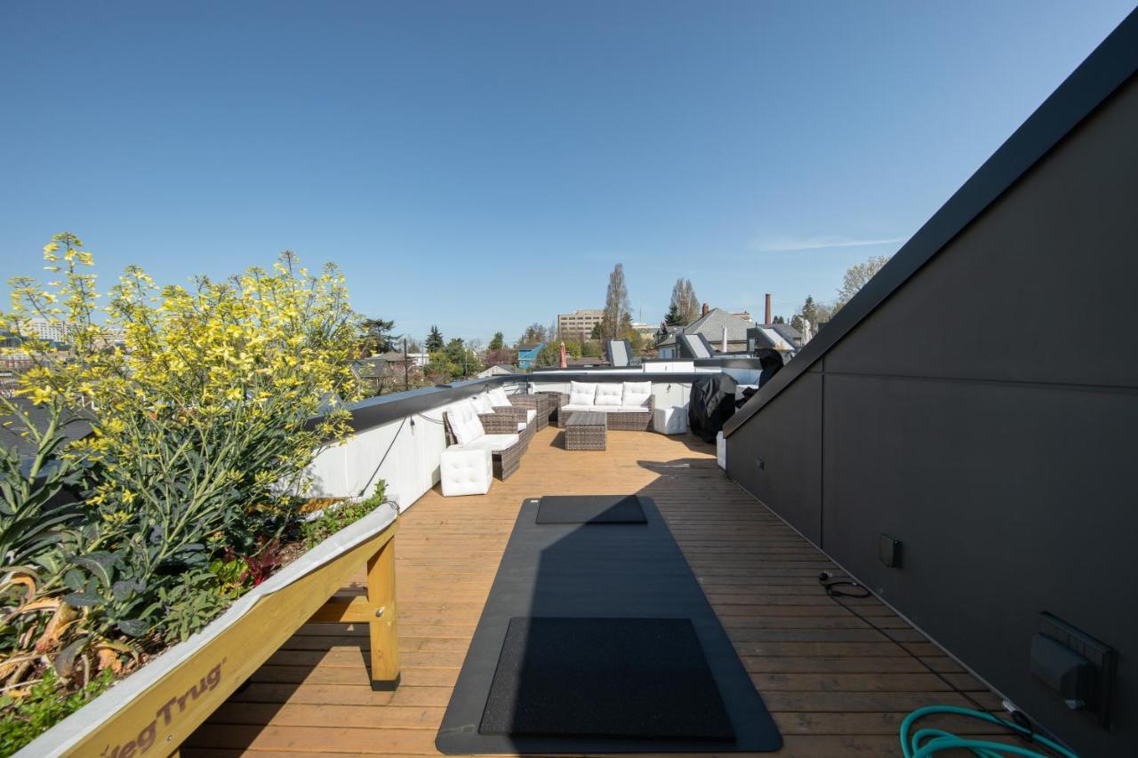 Modern Townhome In Seattle'S Central District With Rooftop Exterior photo